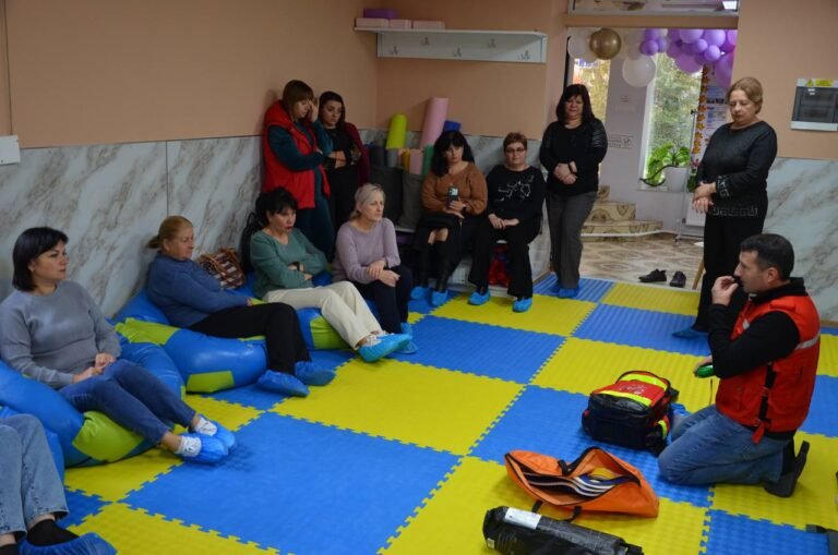 photo_5244962273619545733_y